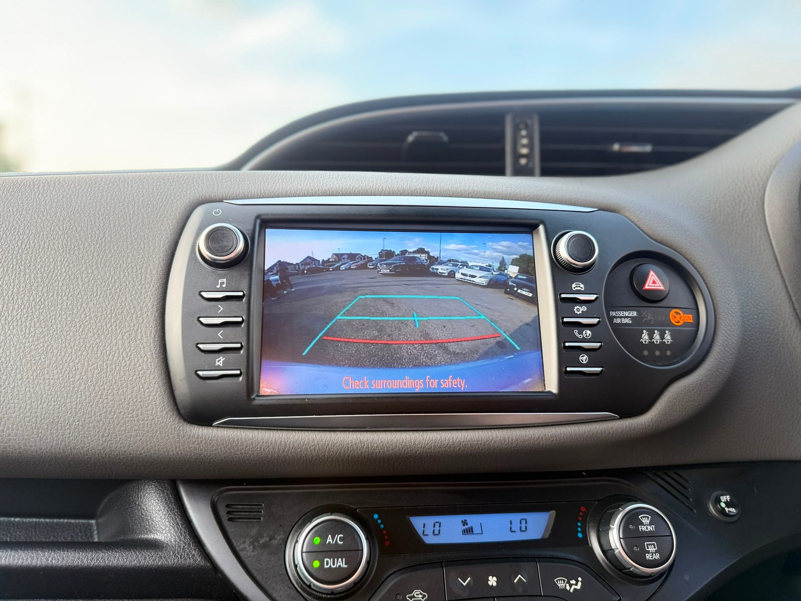 Toyota Yaris Icon Tech 2017