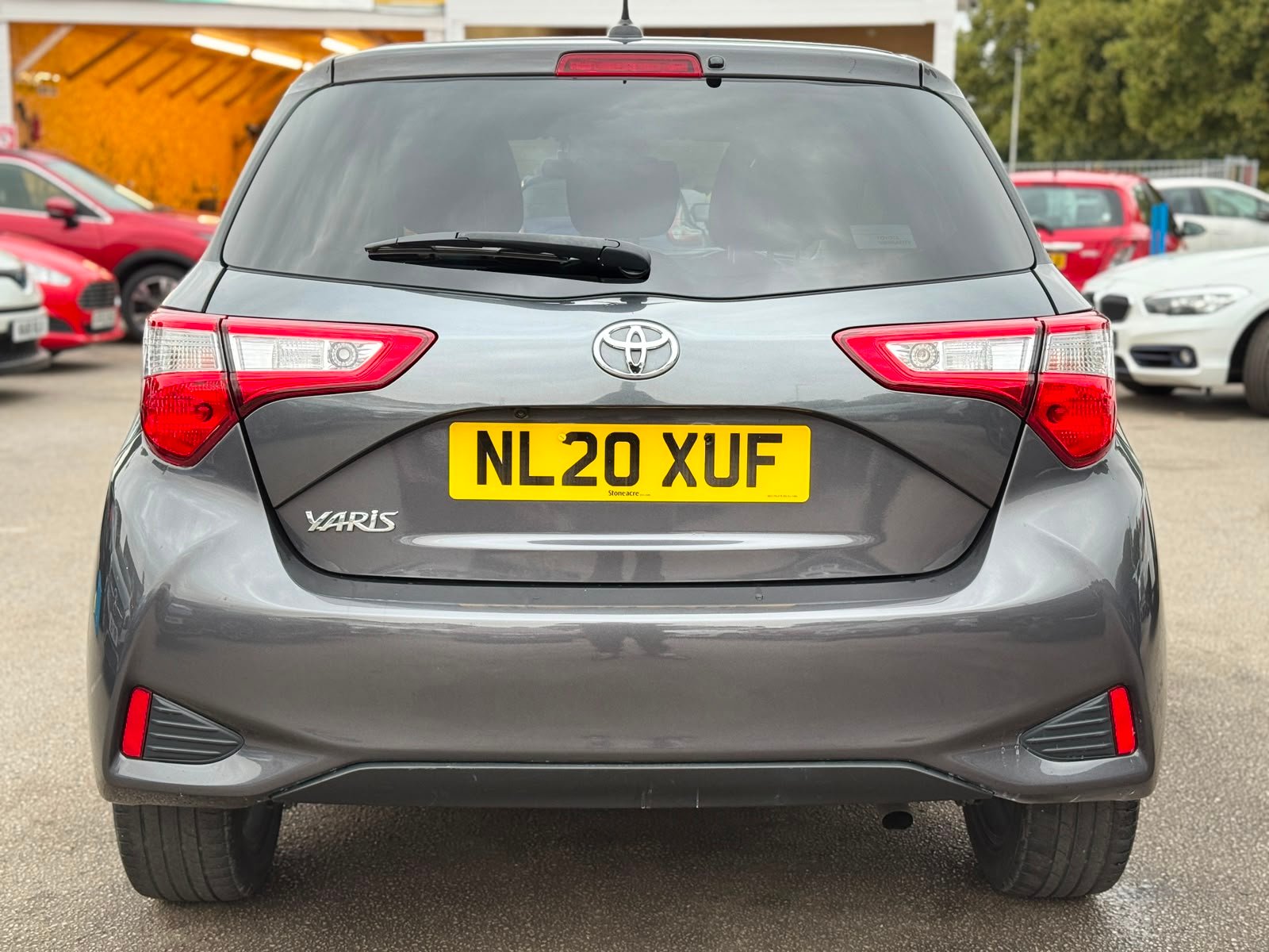 Toyota Yaris Y20 Bi-tone 2020