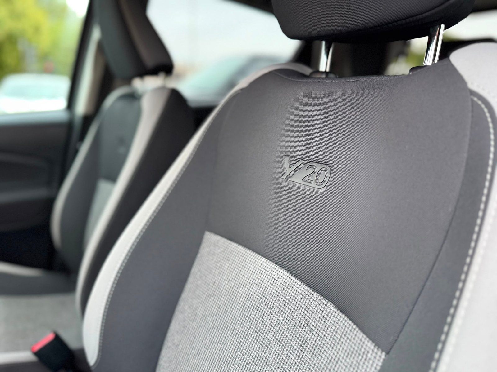 Toyota Yaris Y20 Bi-tone 2020