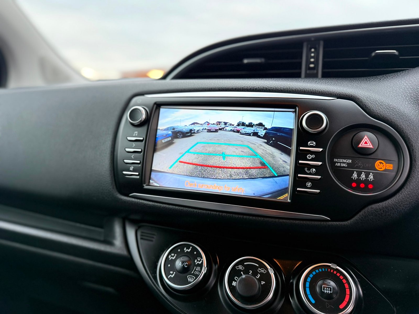 Toyota Yaris Y20 Bi-tone 2020