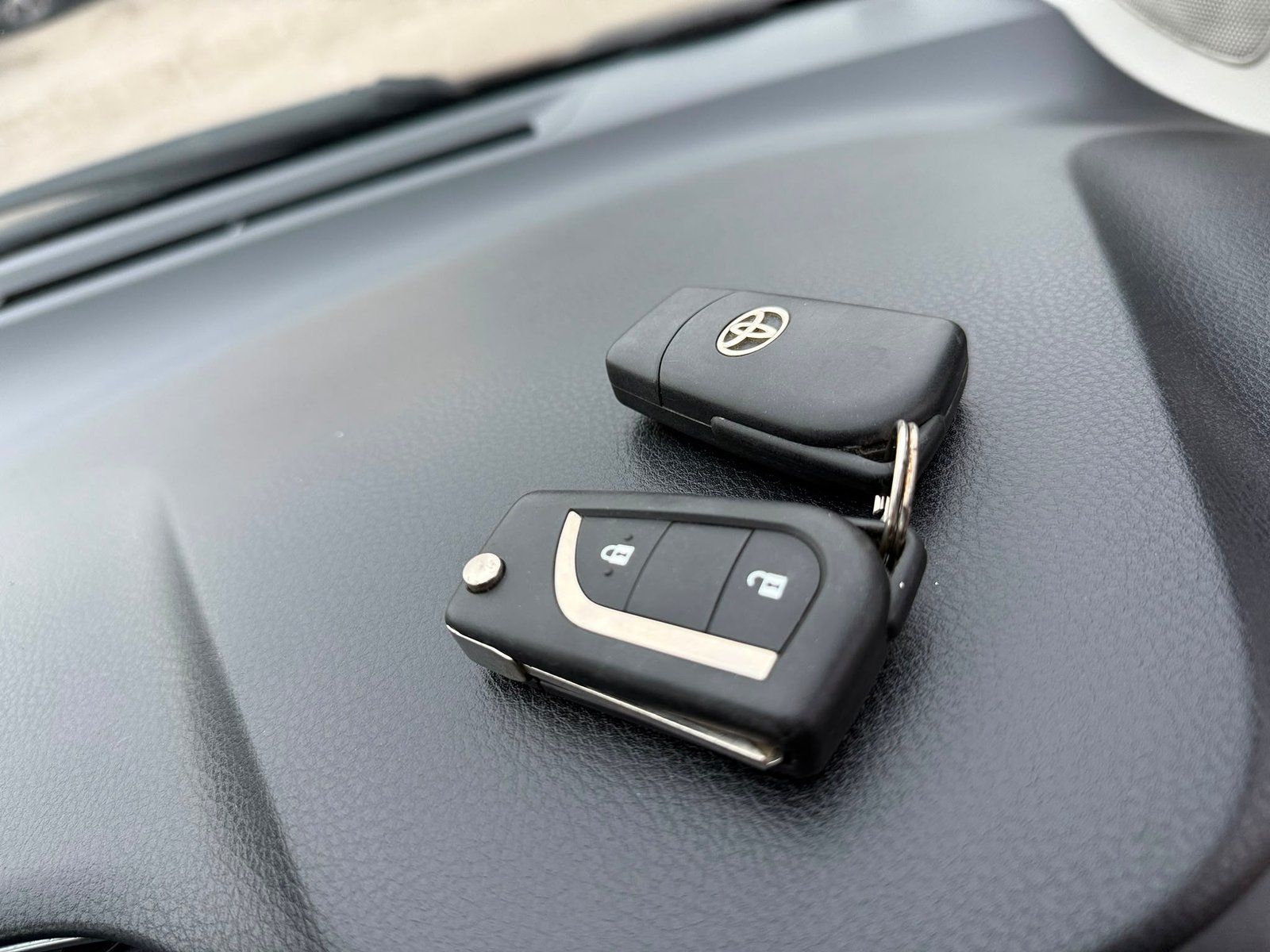 Toyota Yaris Y20 Bi-tone 2020