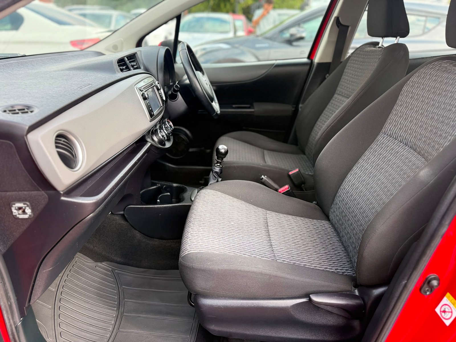 Toyota Yaris TR-2013