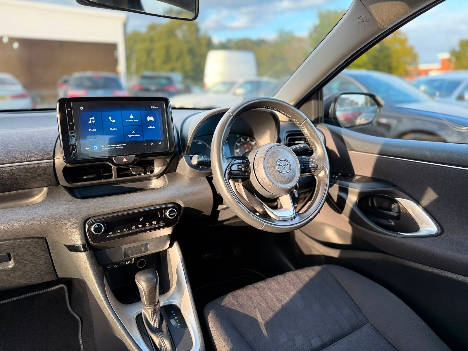 Mazda2 HYBRID Centre-Line (2024)