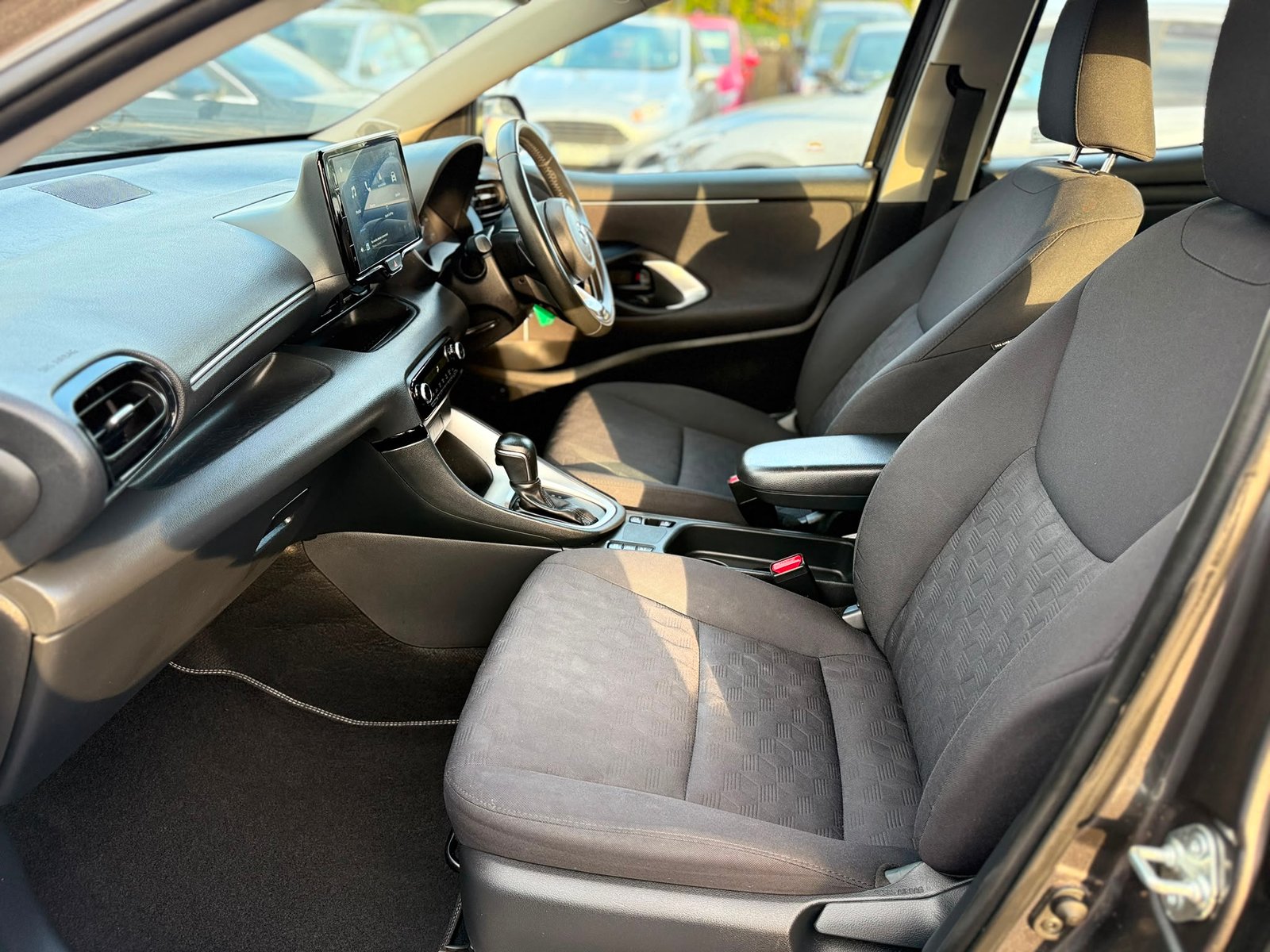 Mazda2 HYBRID Centre-Line (2024)