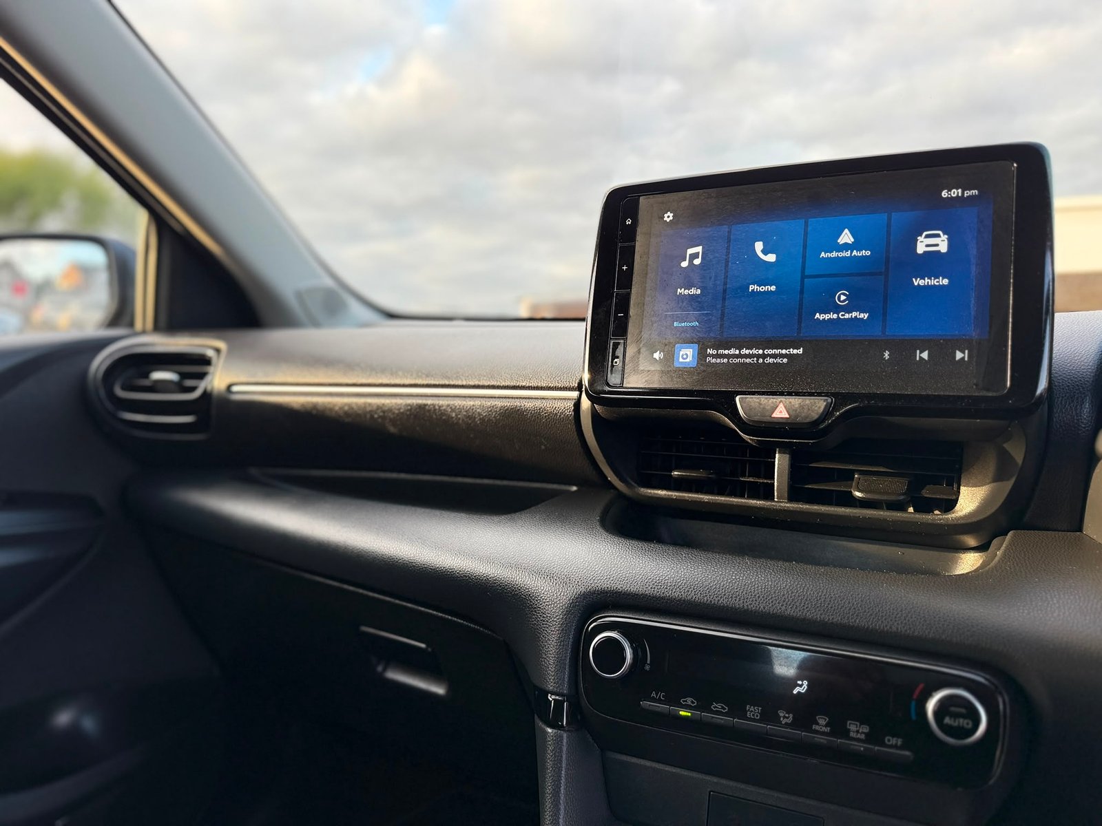 Mazda2 HYBRID Centre-Line (2024)