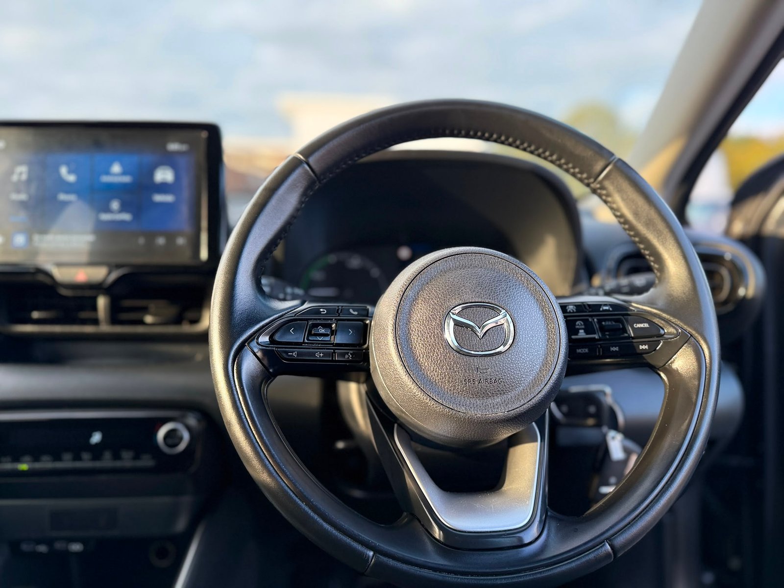 Mazda2 HYBRID Centre-Line (2024)