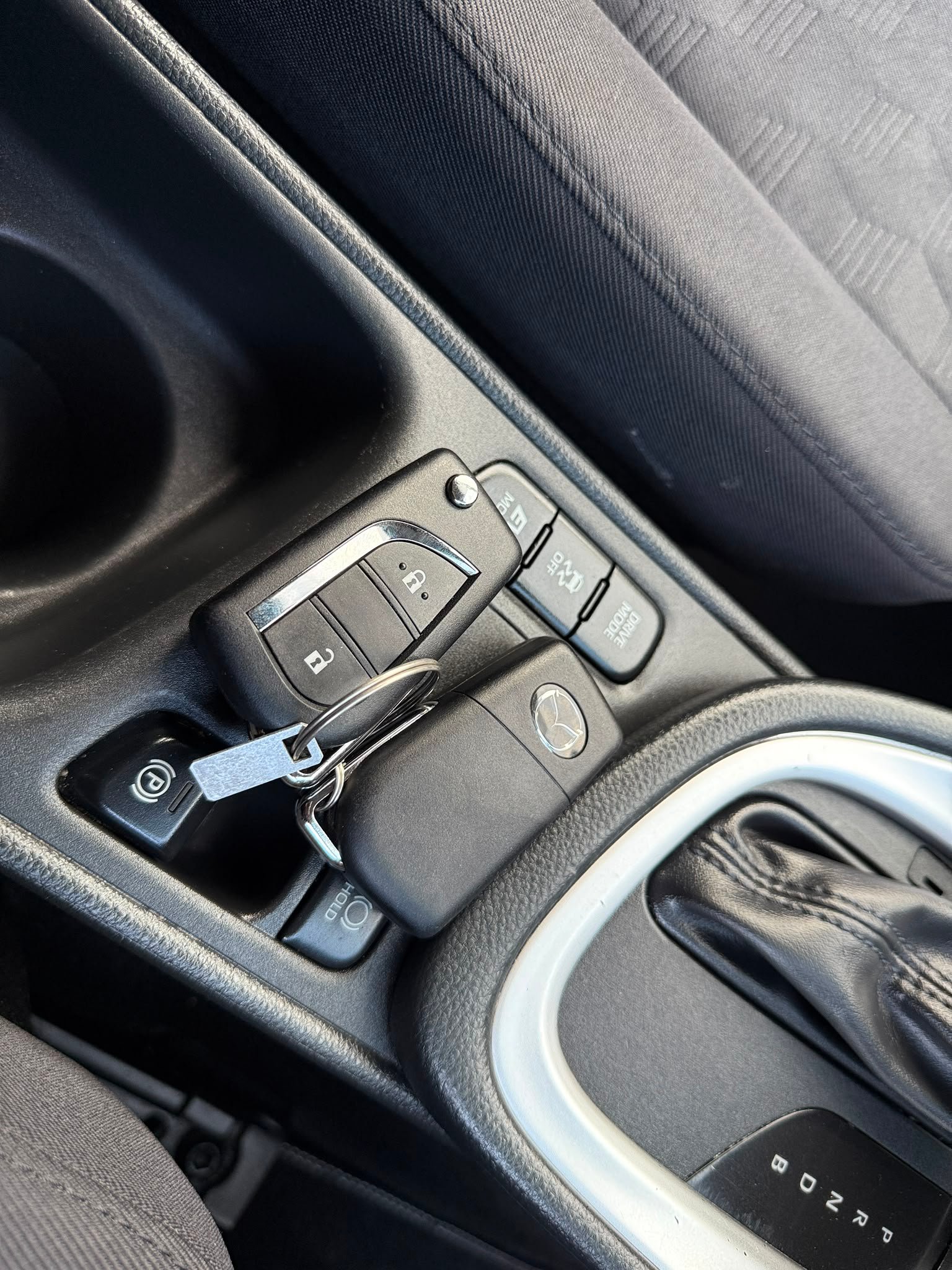 Mazda2 HYBRID Centre-Line (2024)