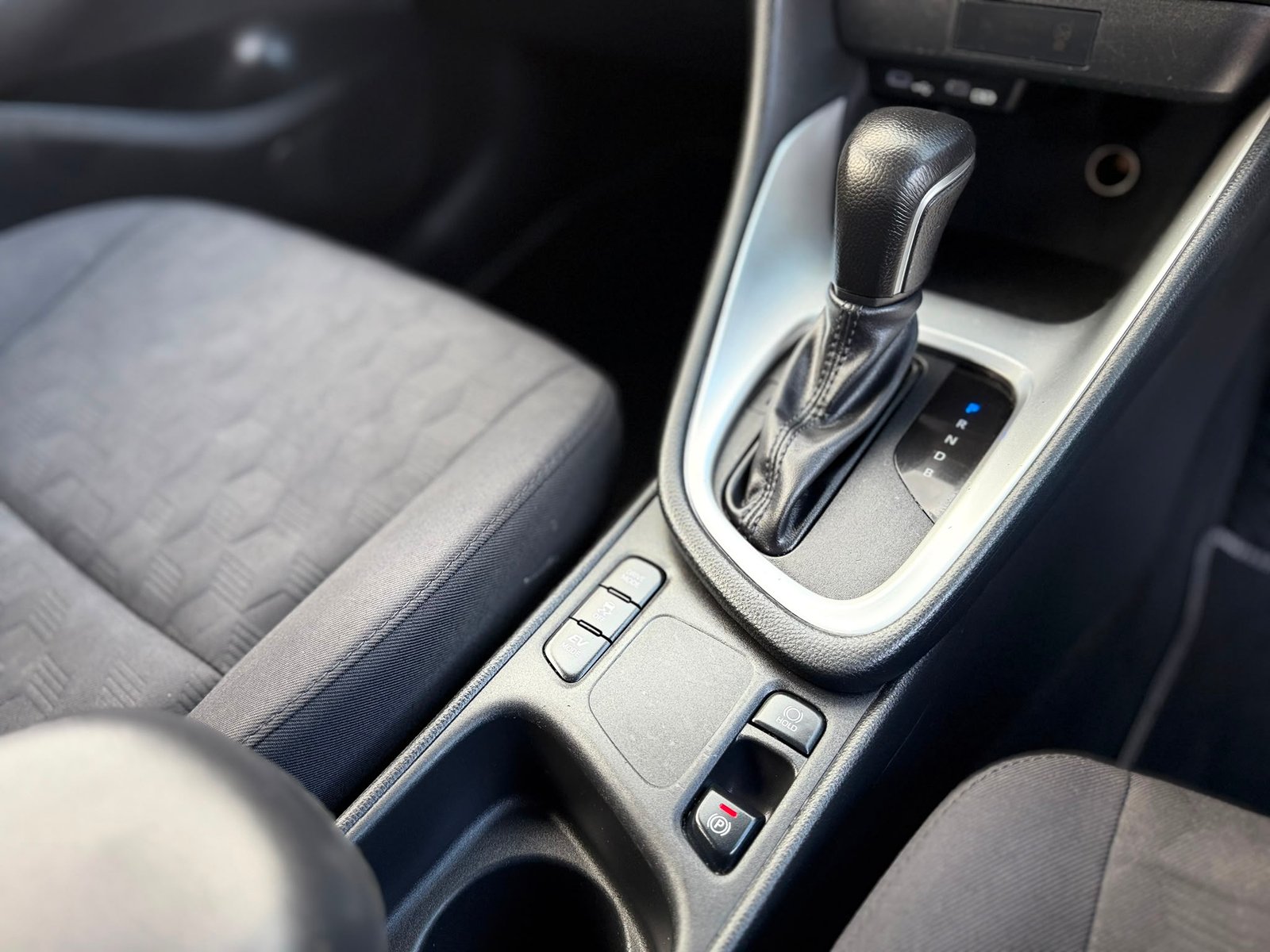 Mazda2 HYBRID Centre-Line (2024)