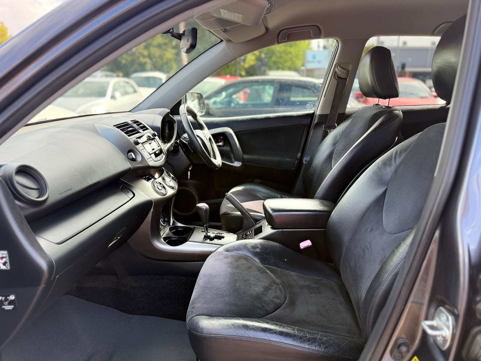 Toyota RAV4 XT-R-2011
