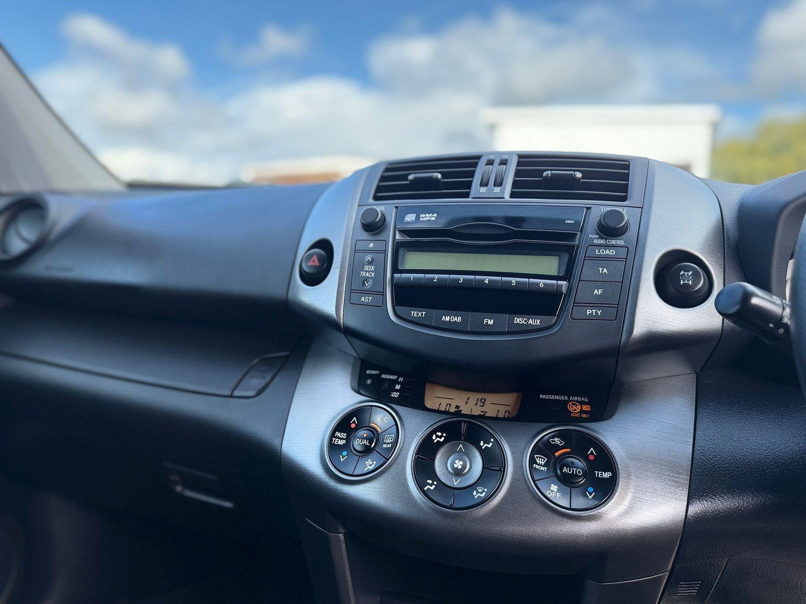 Toyota RAV4 XT-R-2011