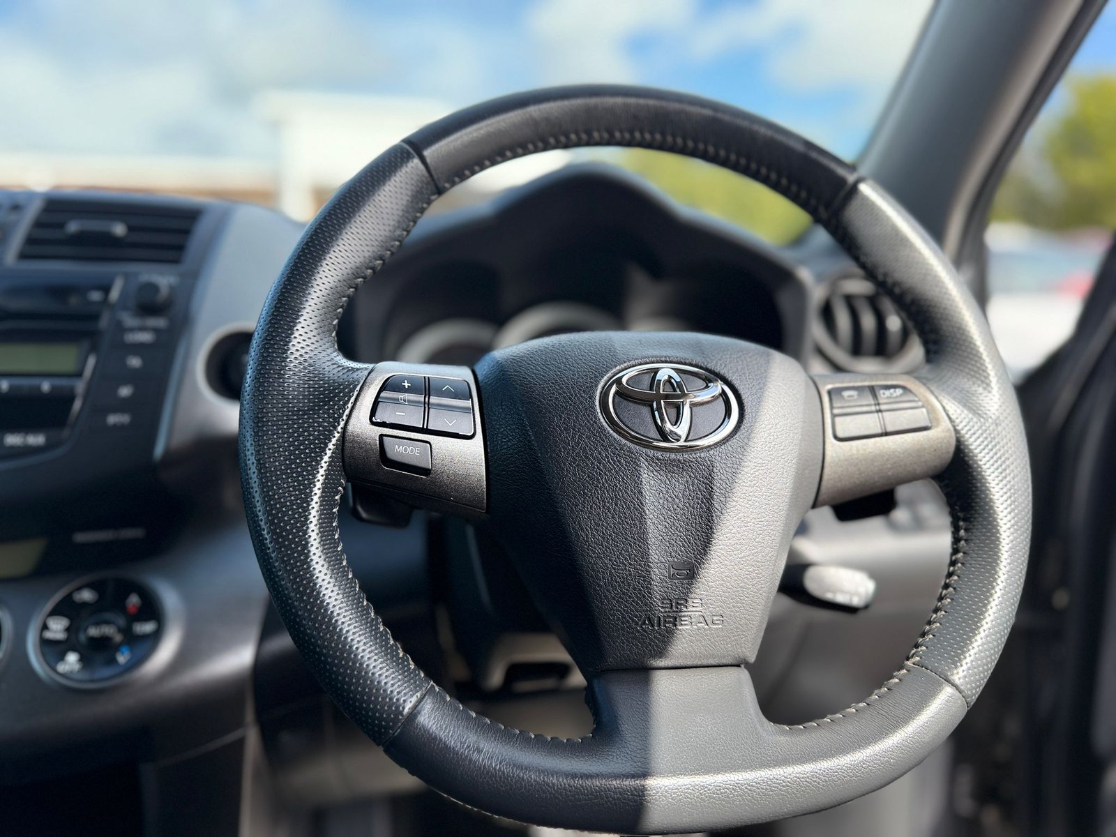 Toyota RAV4 XT-R-2011