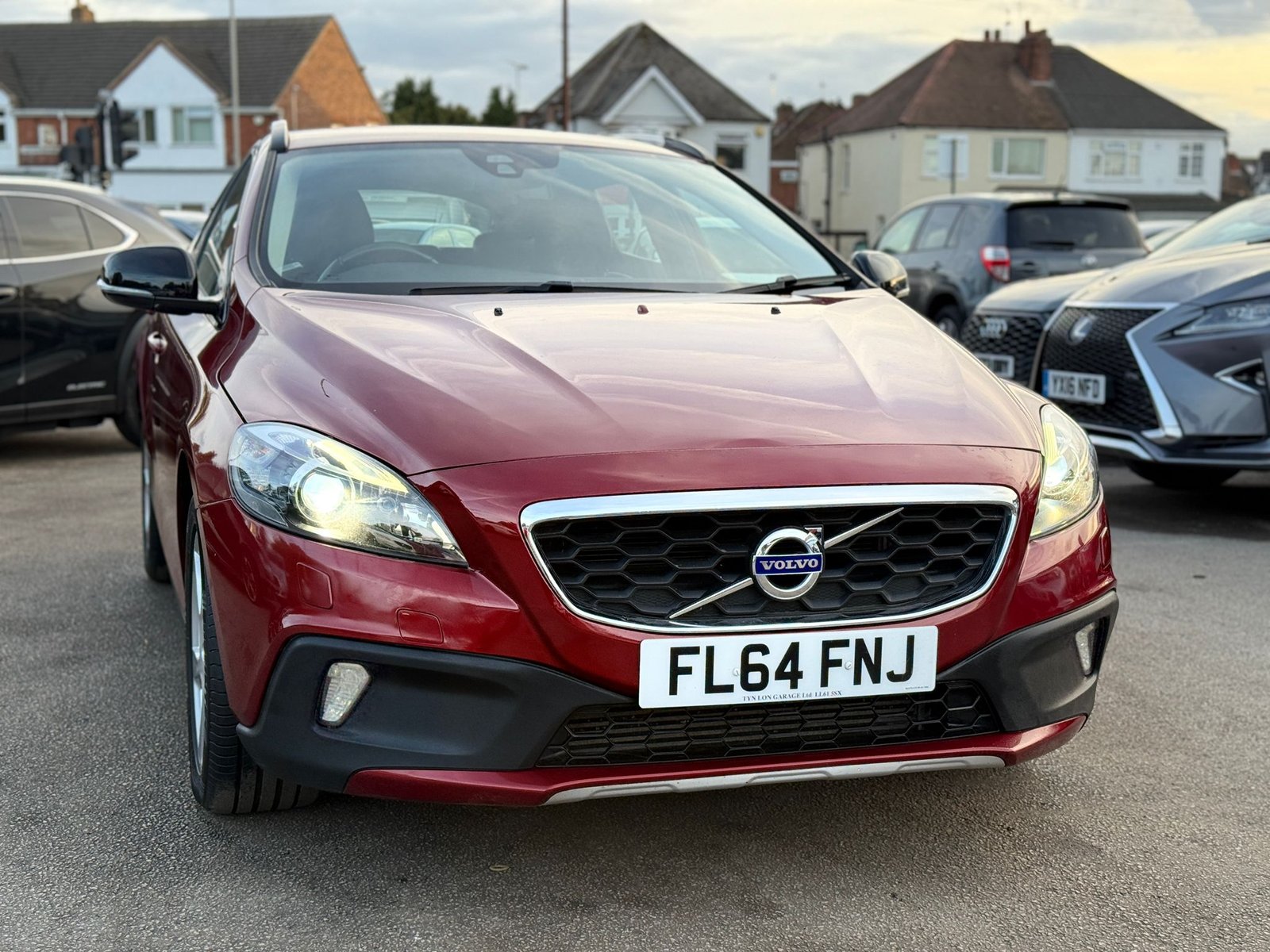 Volvo V40 Cross Country Lux-2014