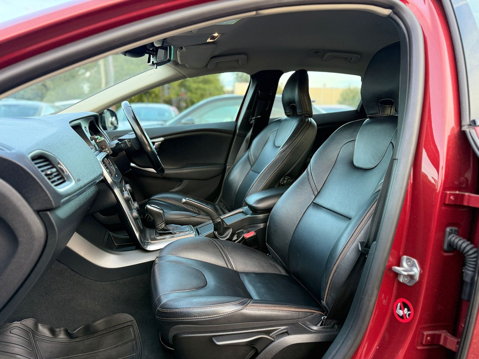 Volvo V40 Cross Country Lux-2014