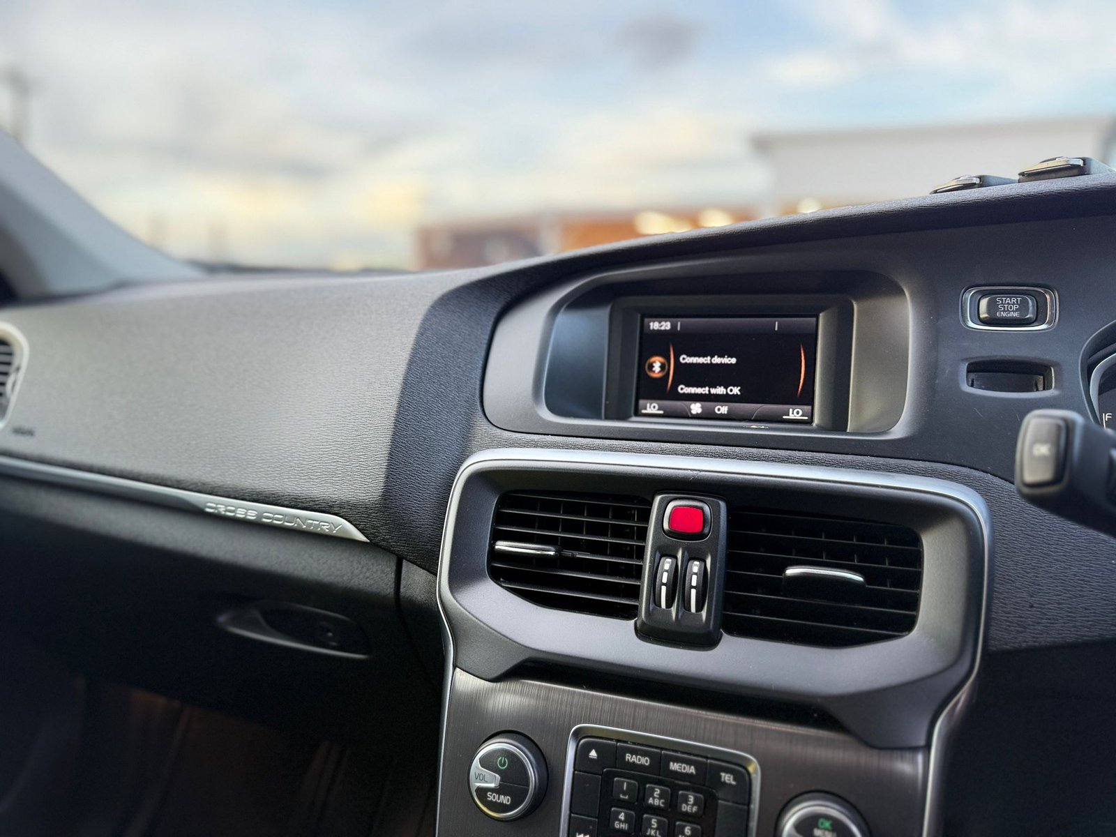 Volvo V40 Cross Country Lux-2014