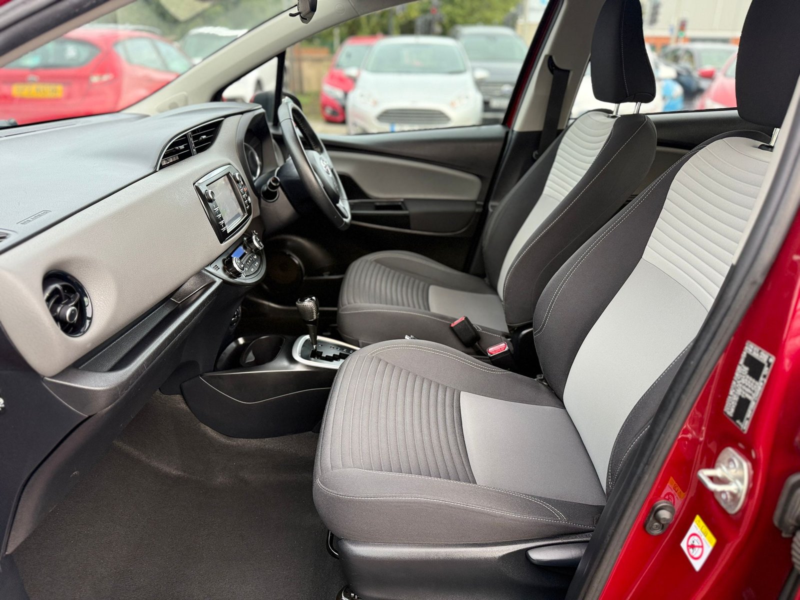 Toyota Yaris Icon Tech-2017