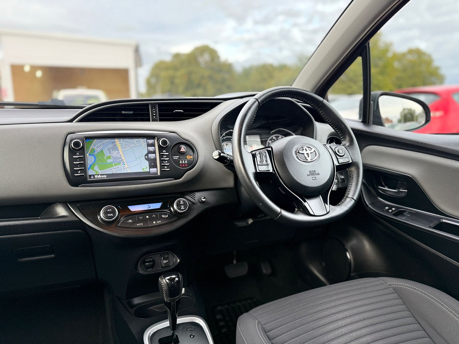 Toyota Yaris Icon Tech-2017