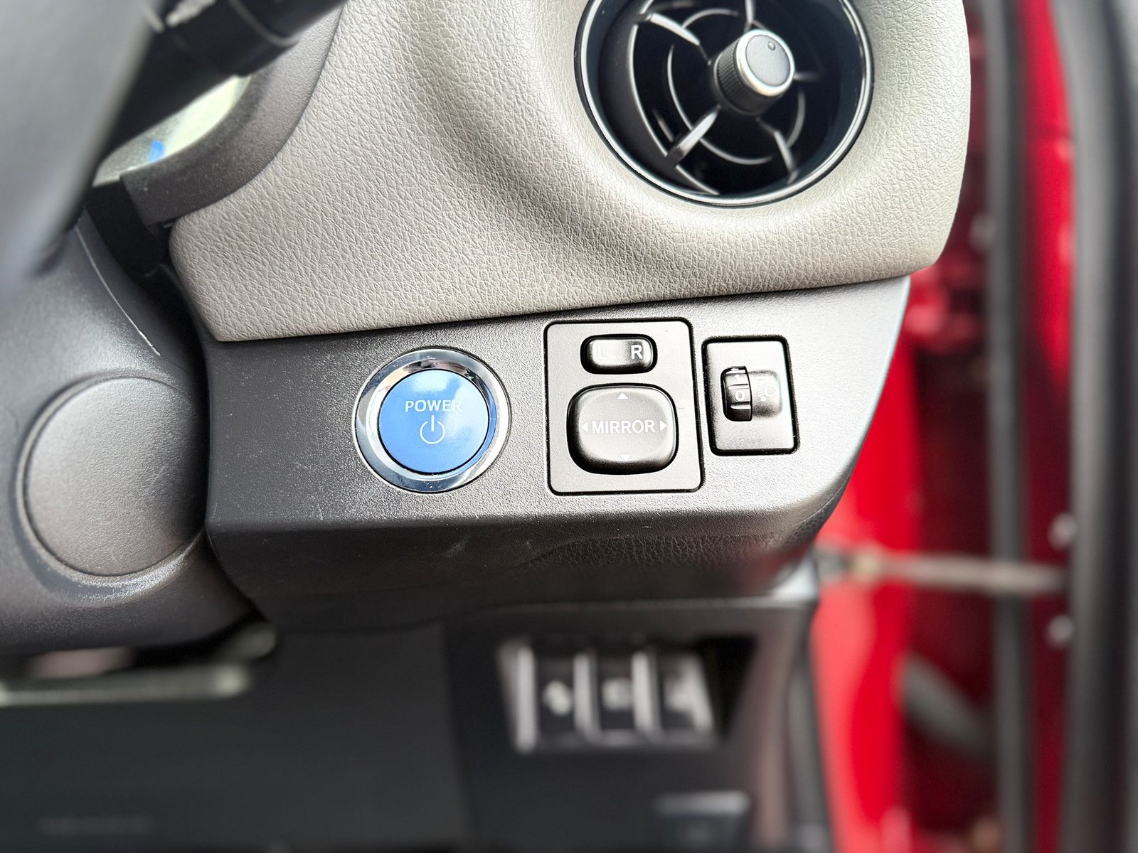 Toyota Yaris Icon Tech-2017