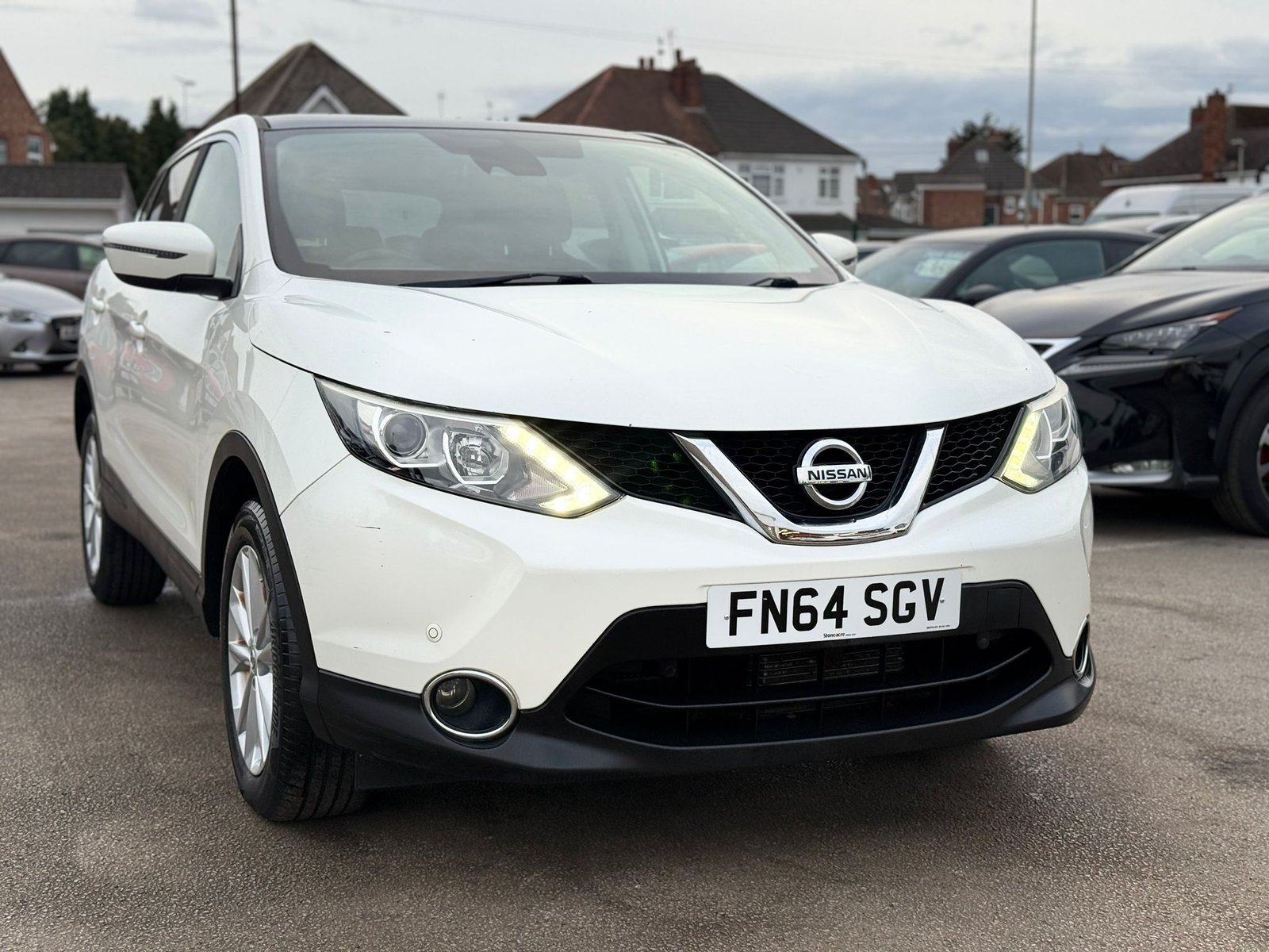 Nissan Qashqai Acenta Premium-2014