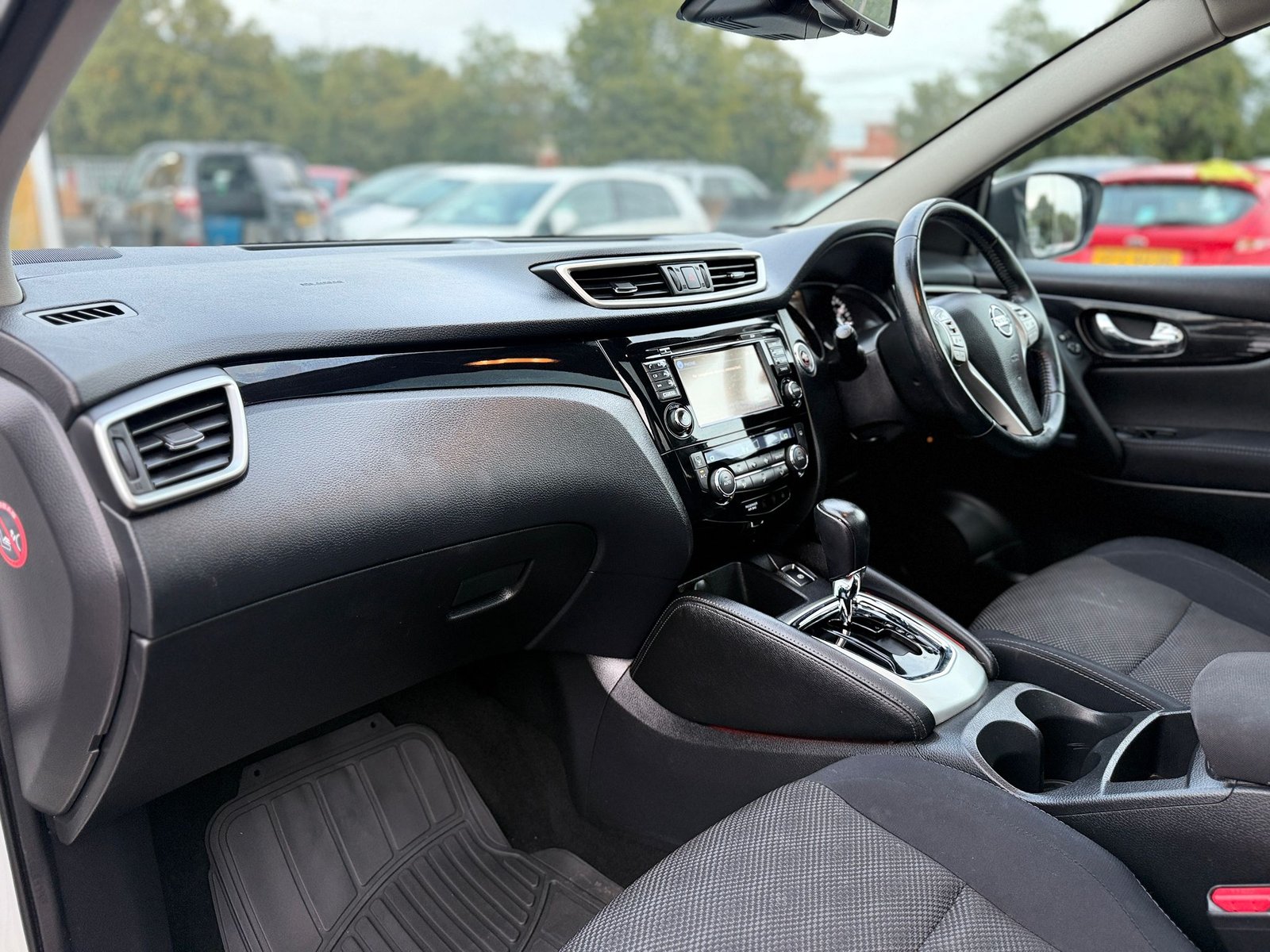 Nissan Qashqai Acenta Premium-2014