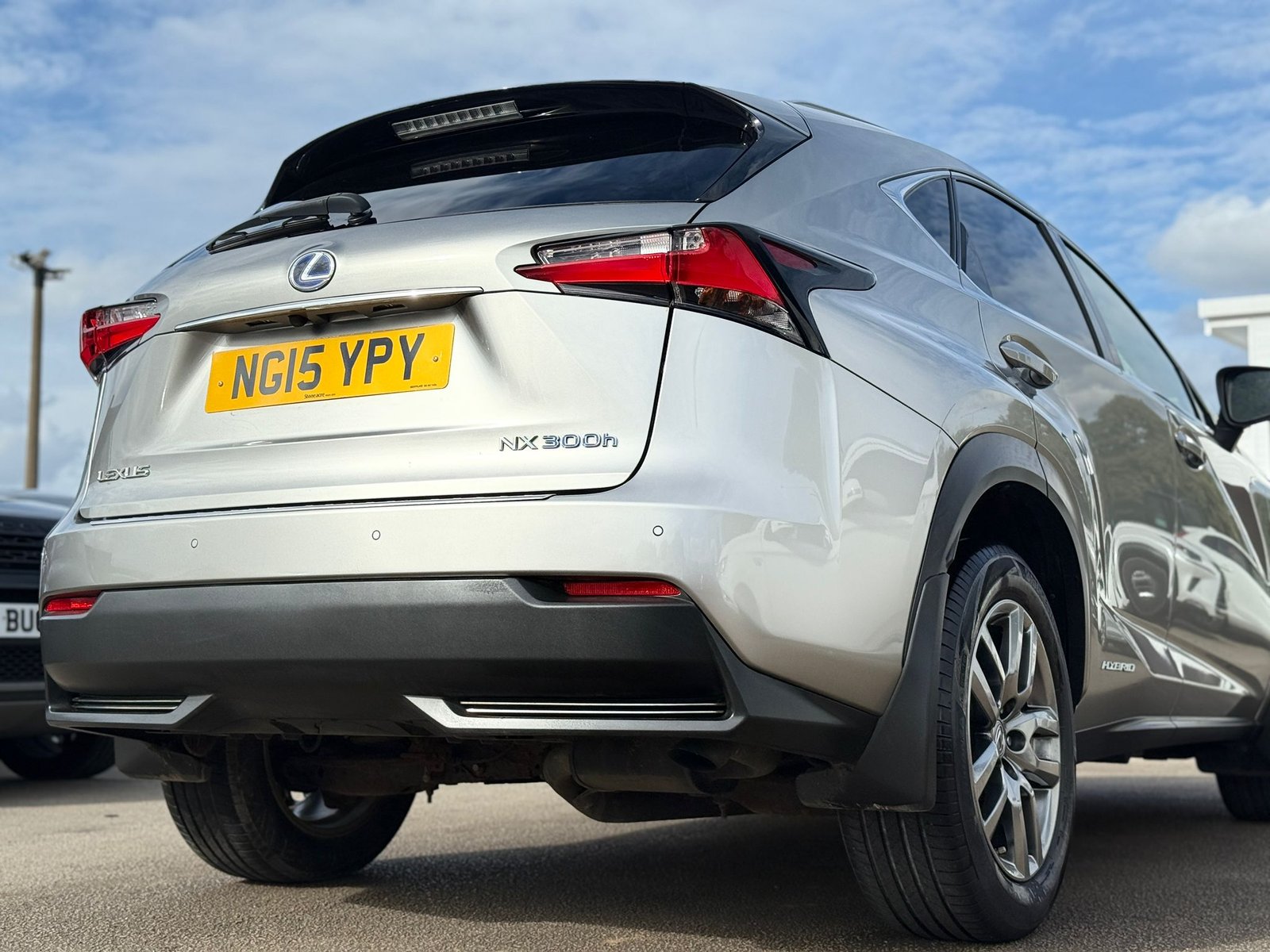 Lexus NX Luxury-2015