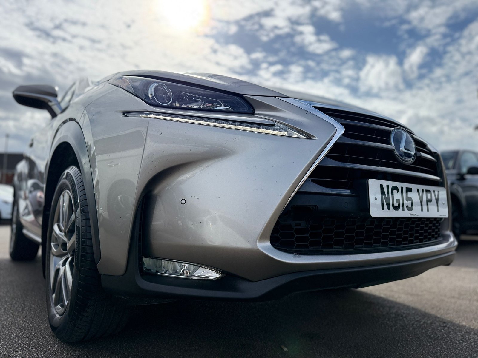 Lexus NX Luxury-2015