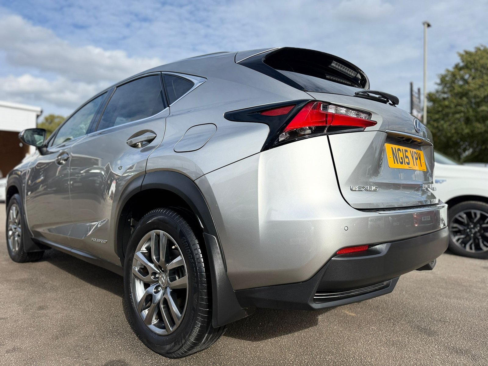 Lexus NX Luxury-2015
