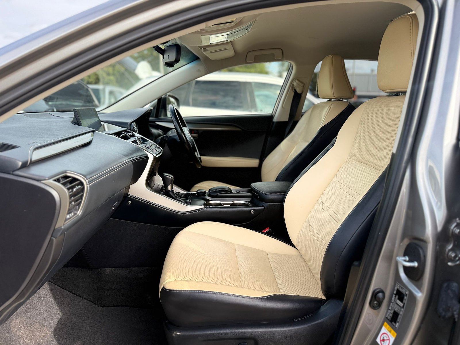 Lexus NX Luxury-2015