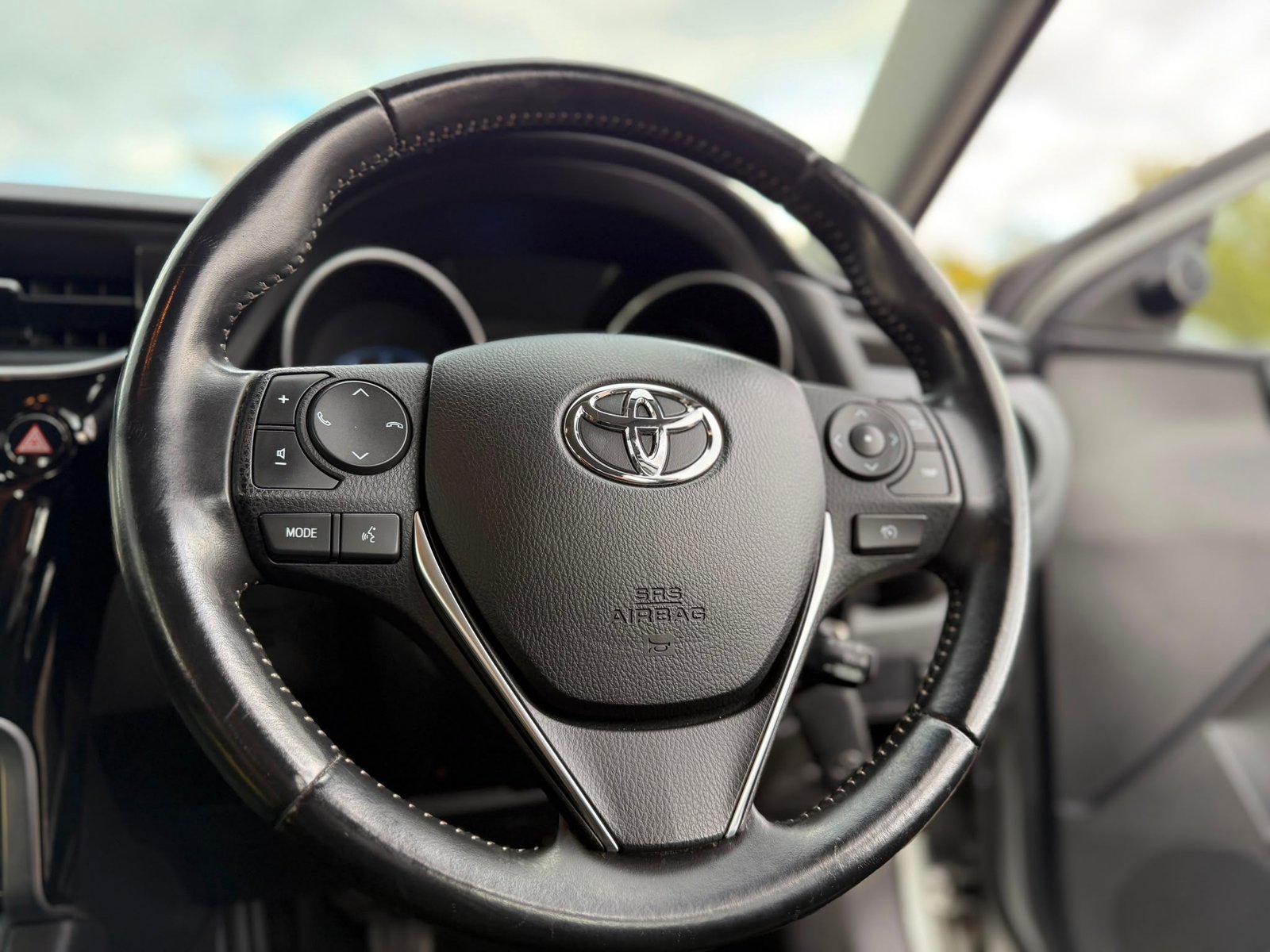 Toyota Auris Business Edition-2016