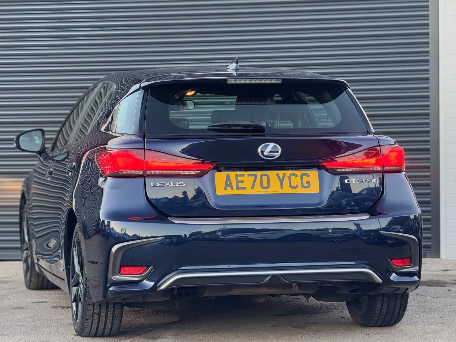 Lexus CT200H-2020