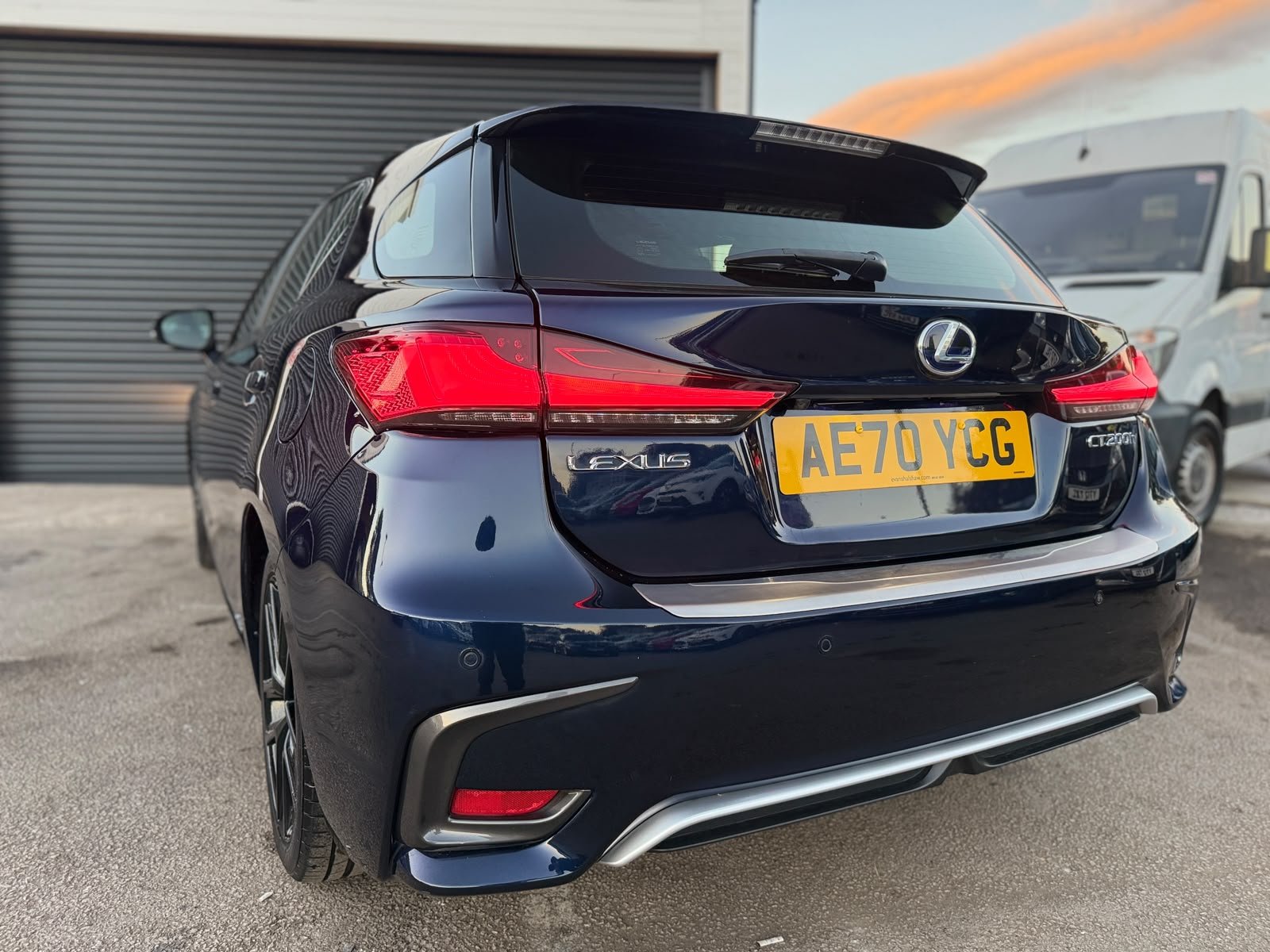 Lexus CT200H-2020