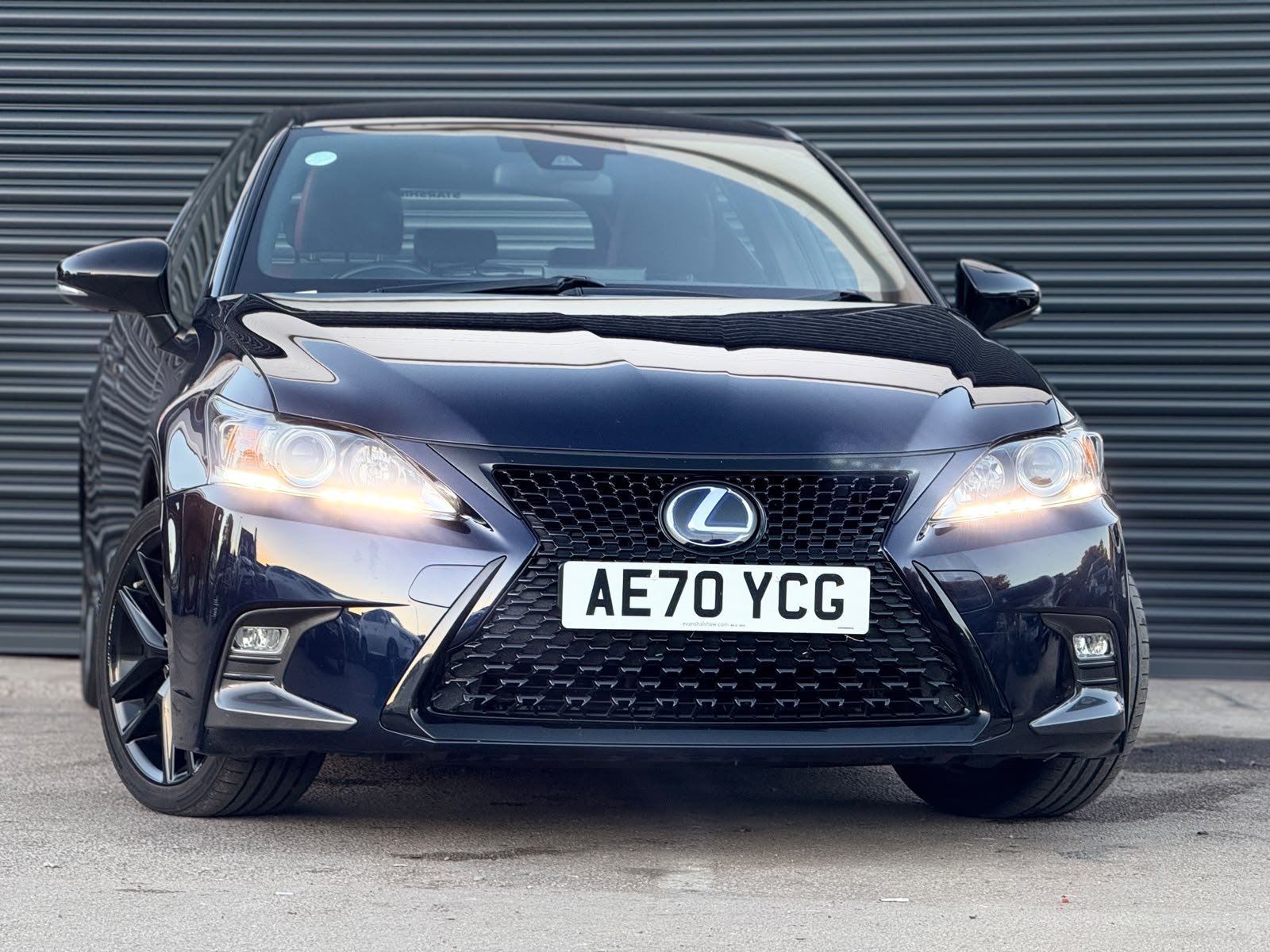 Lexus CT200H-2020
