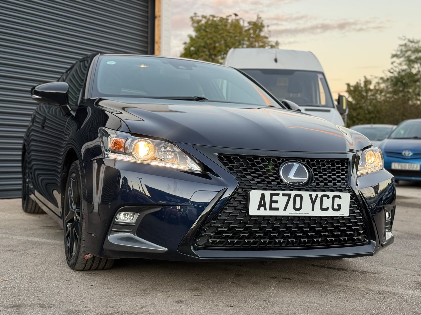 Lexus CT200H-2020