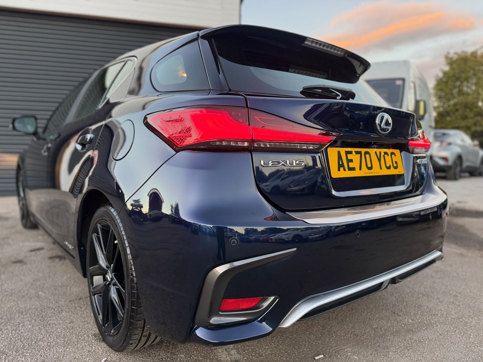 Lexus CT200H-2020