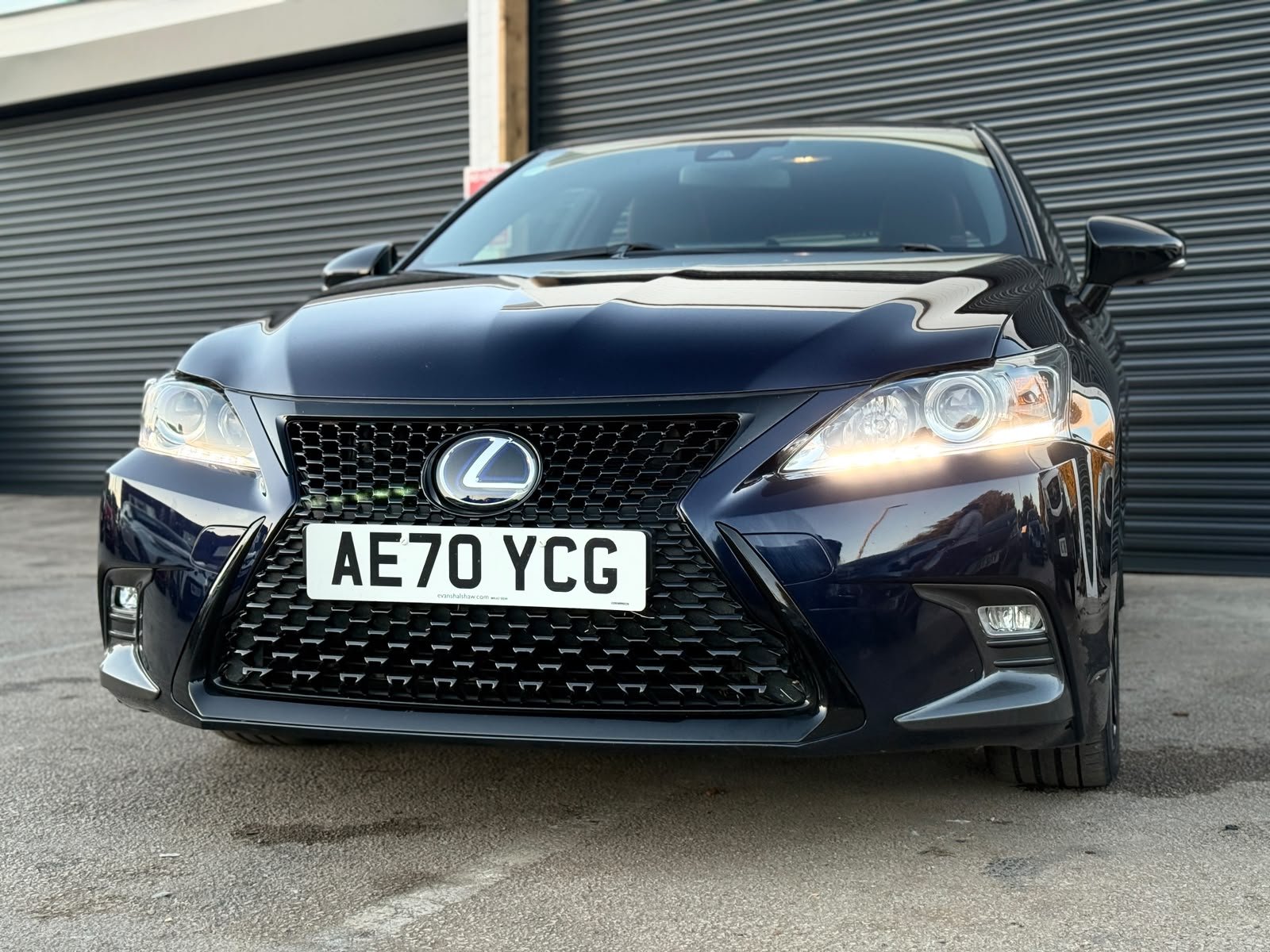 Lexus CT200H-2020