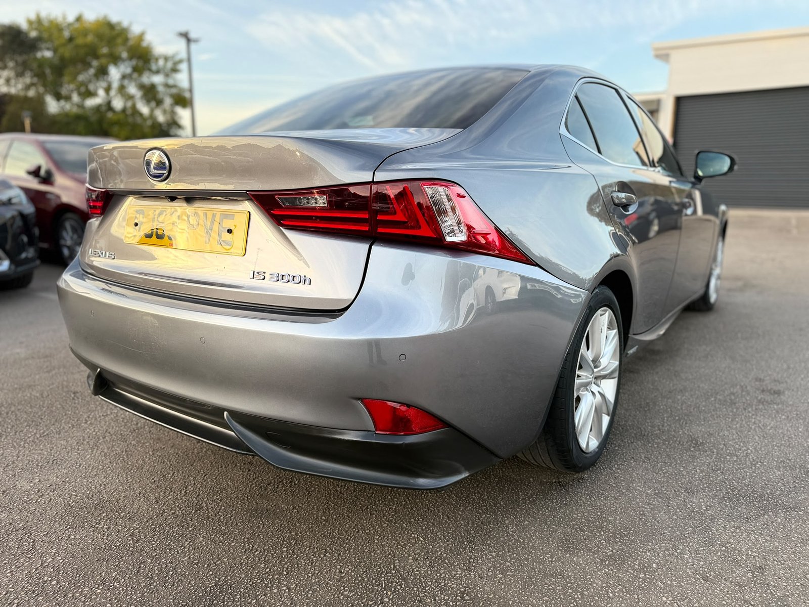 Lexus IS 300H Luxury-2013