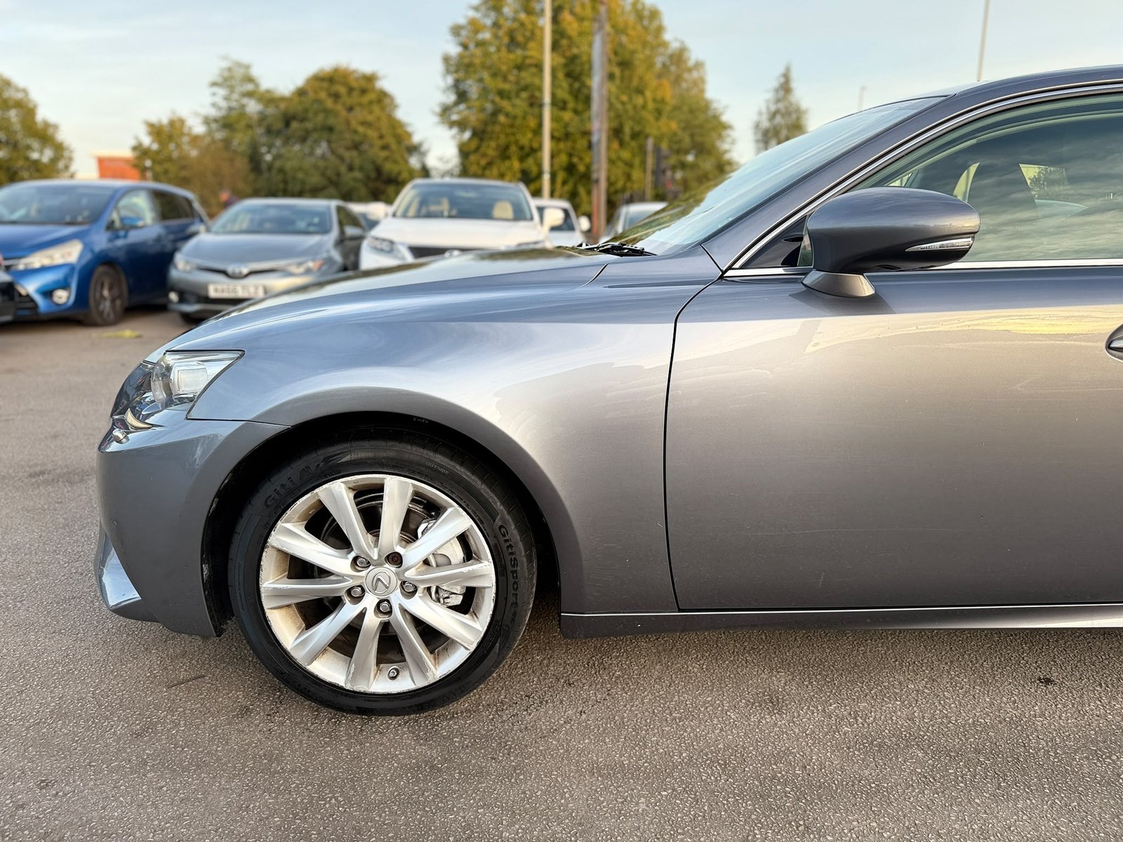 Lexus IS 300H Luxury-2013