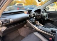 Lexus IS 300H Luxury-2013