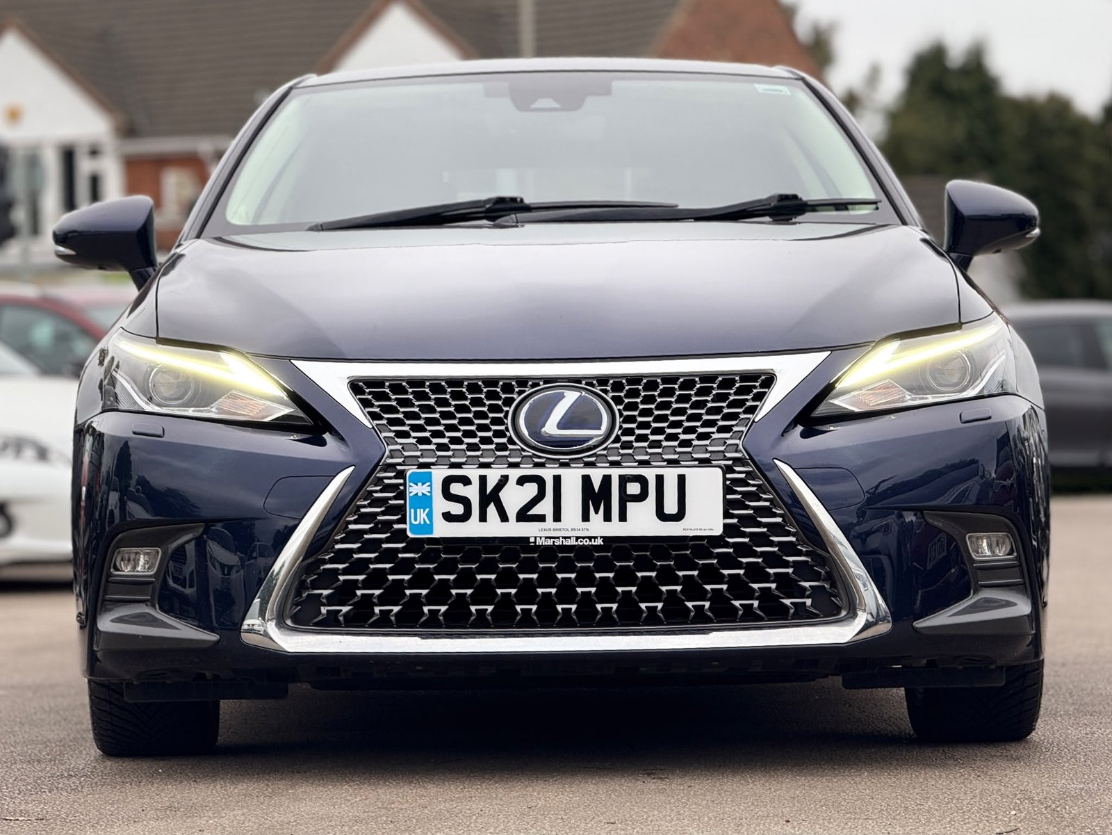 Lexus CT200H-2021