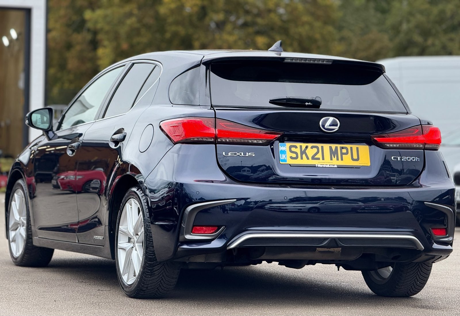 Lexus CT200H-2021