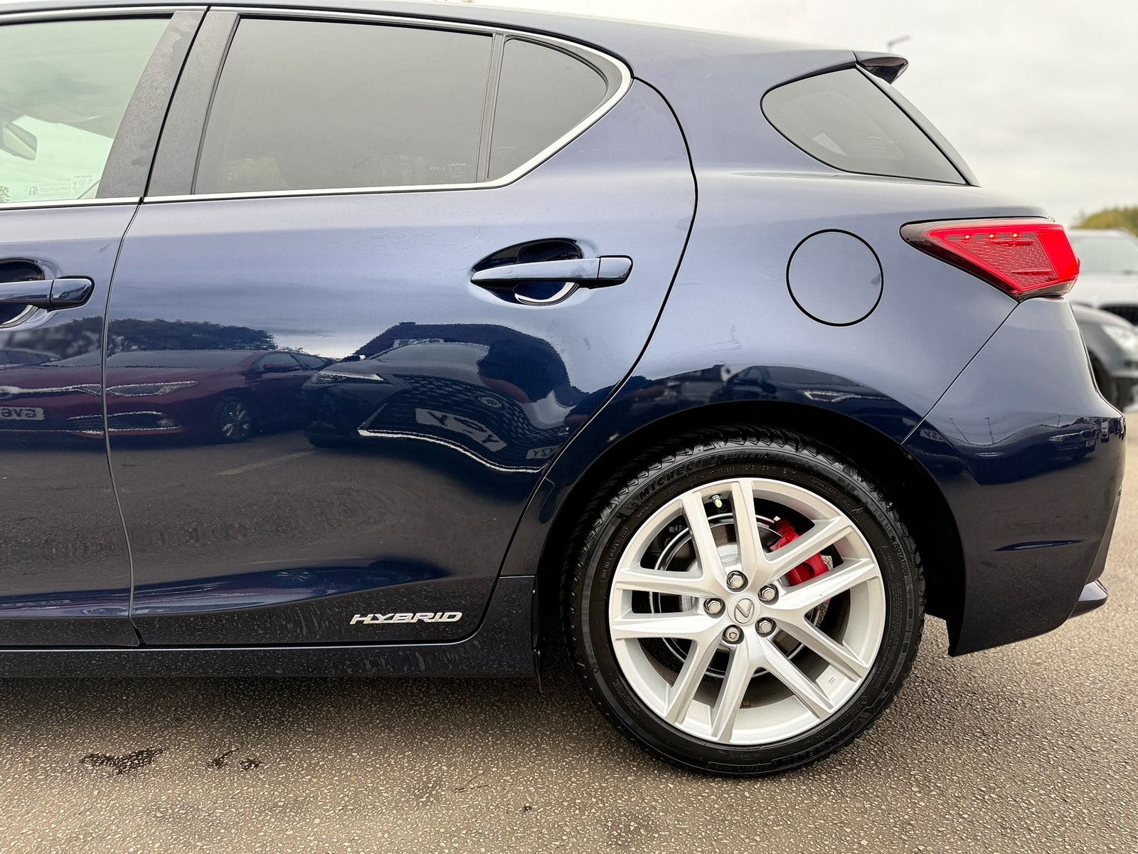 Lexus CT200H-2021