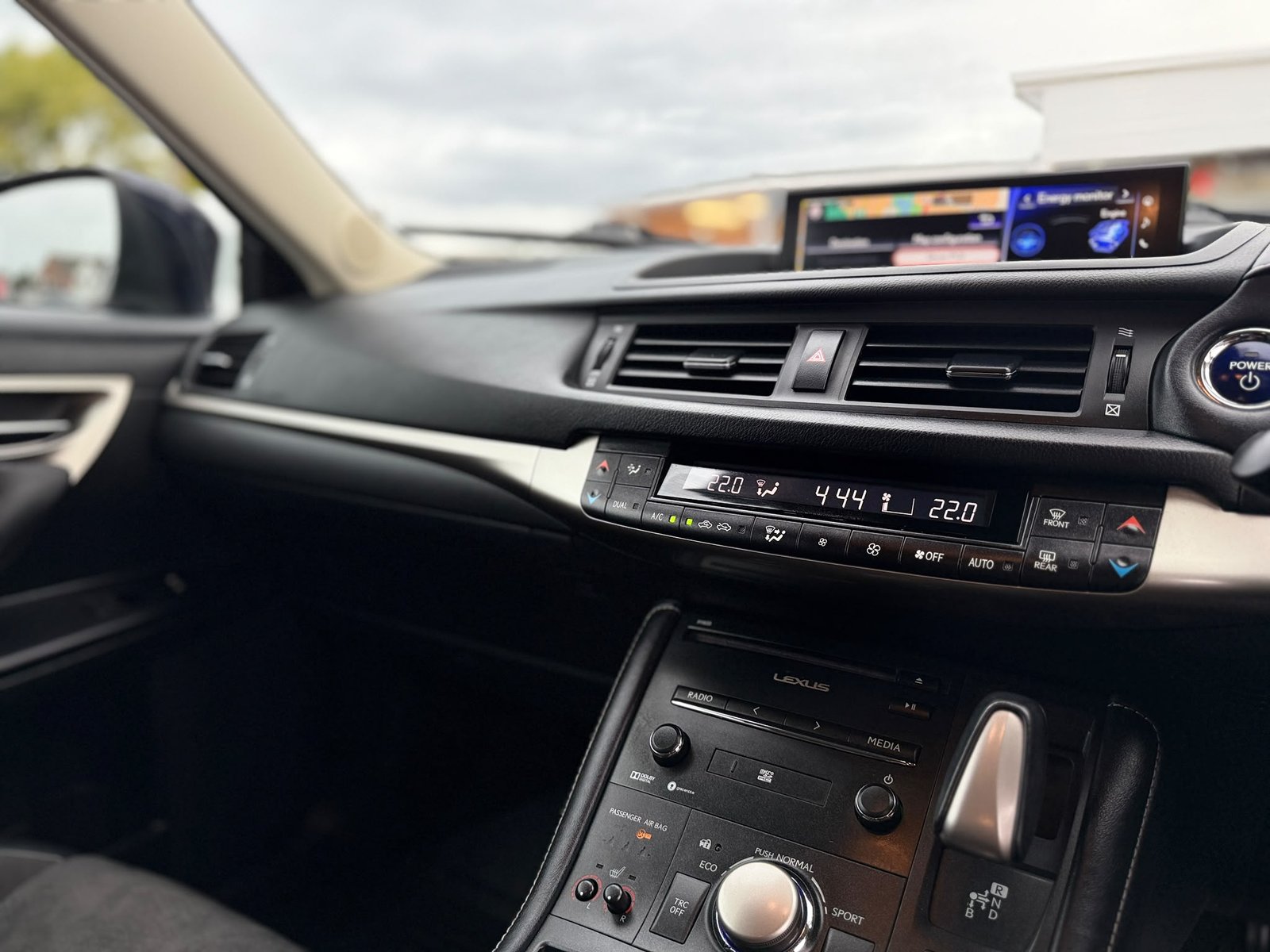 Lexus CT200H-2021