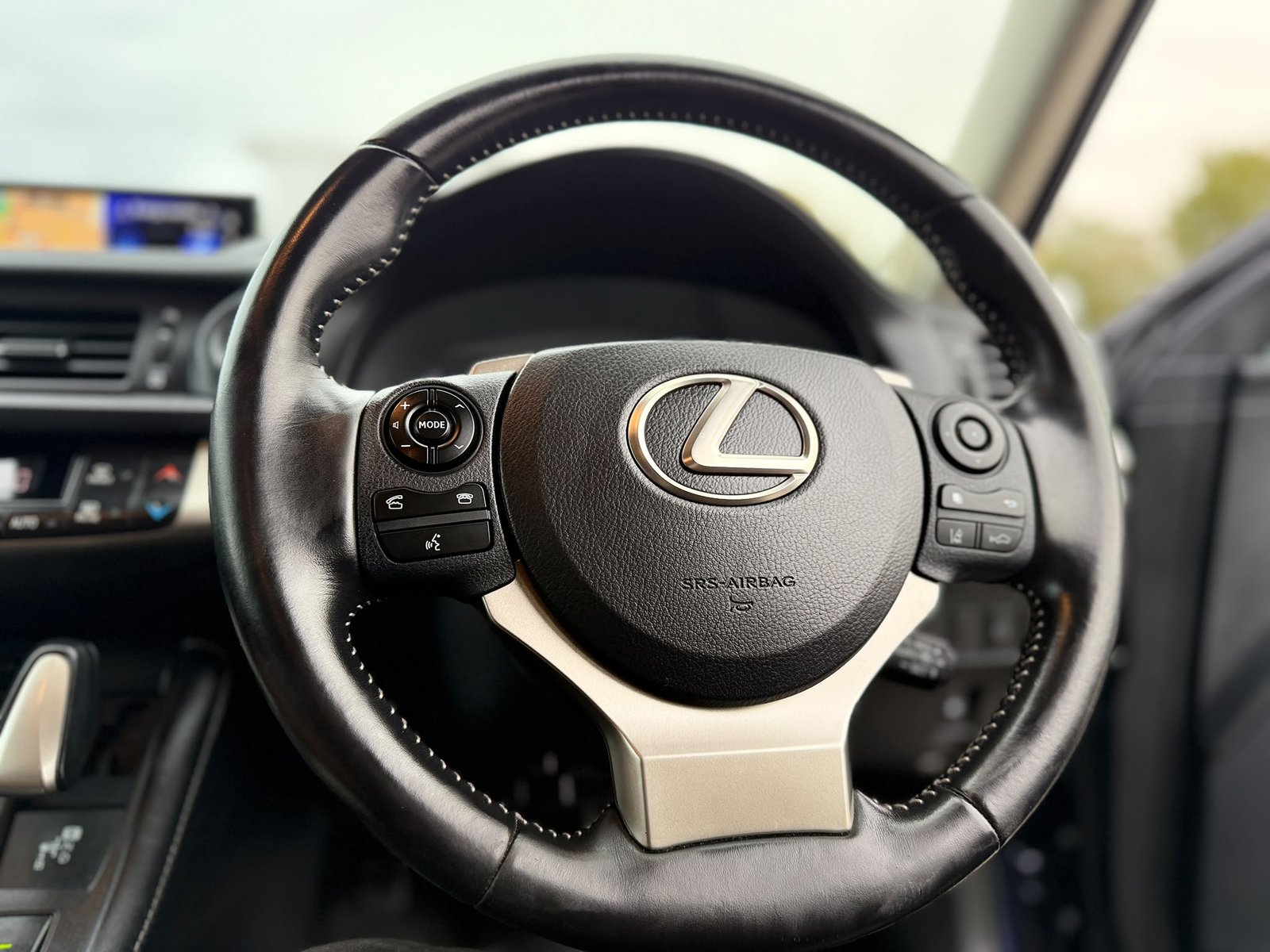 Lexus CT200H-2021