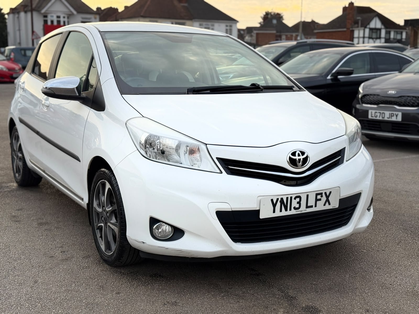 Toyota Yaris Trend-2013