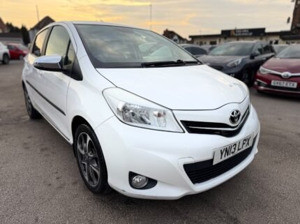 2013 Toyota Yaris Trend,