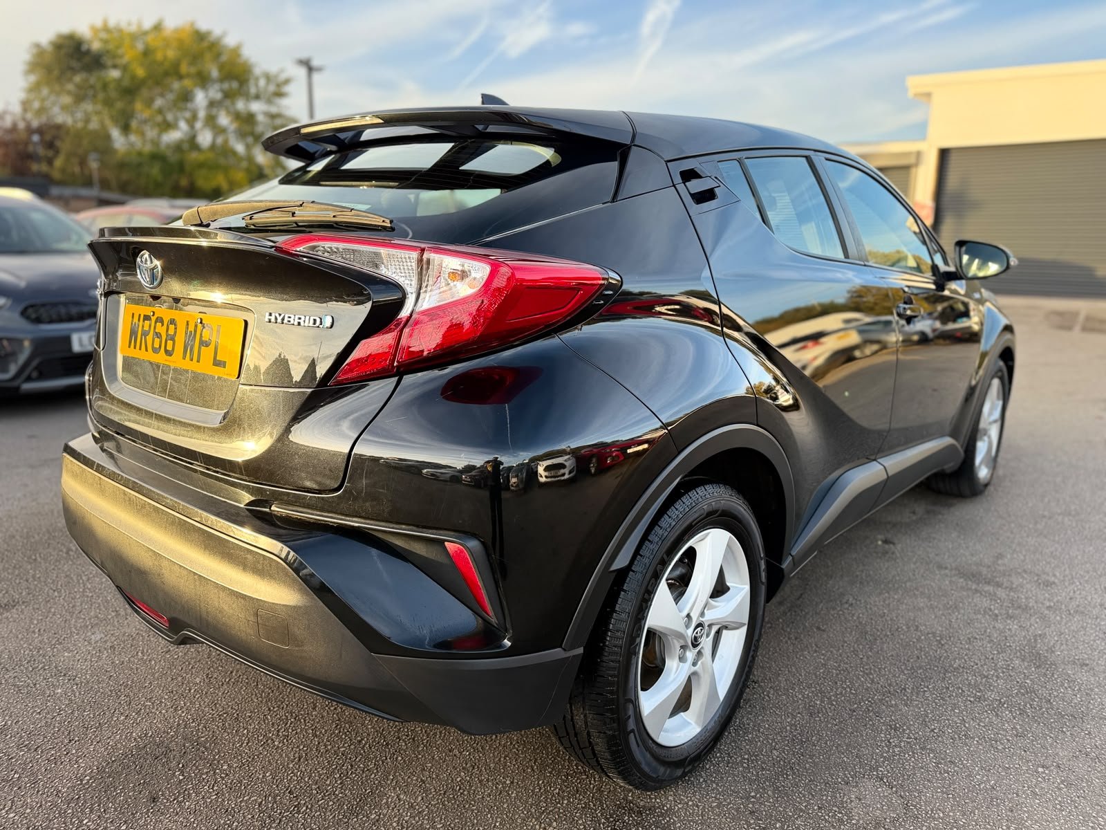 Toyota C-HR Icon-2018