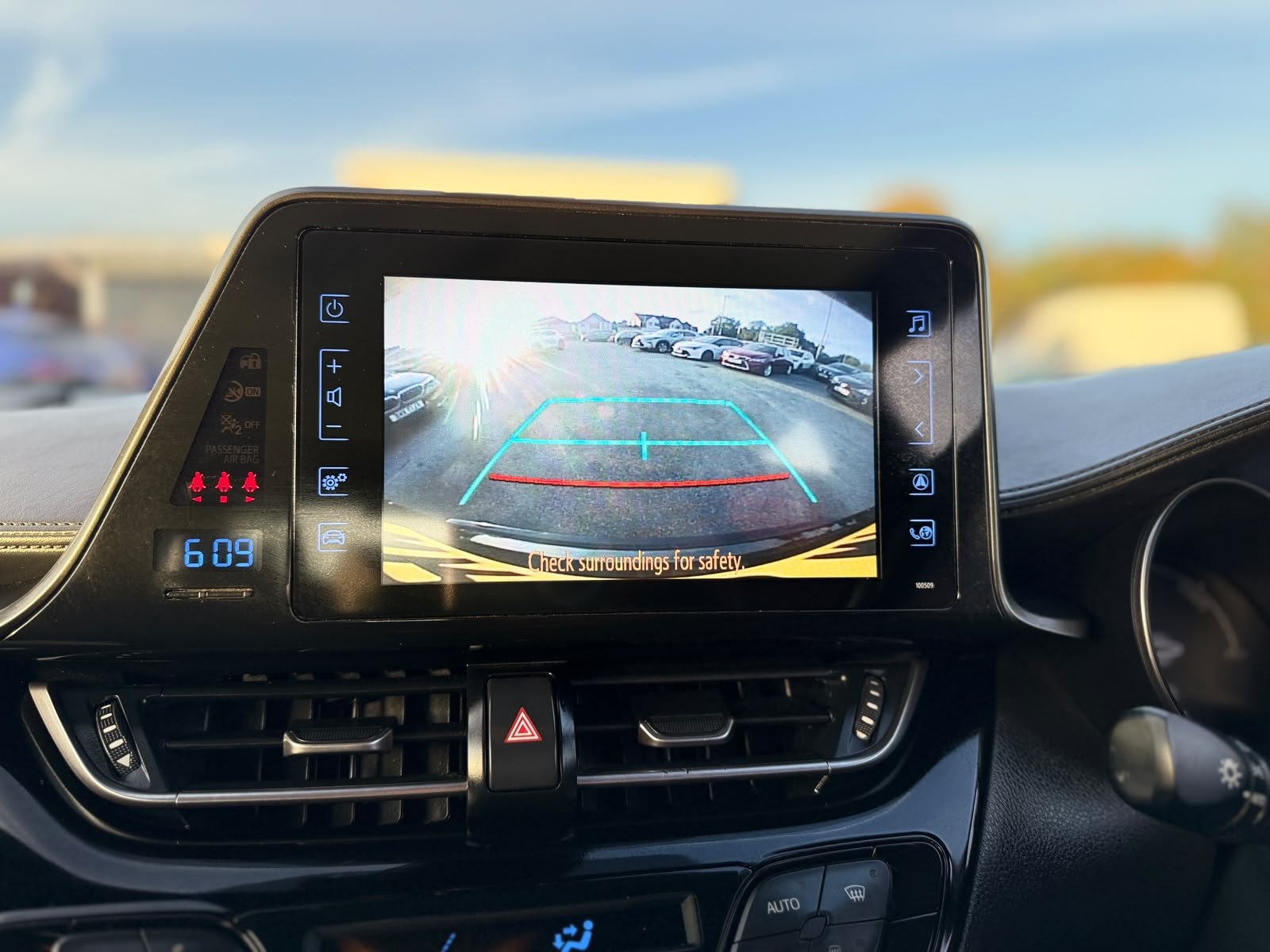 Toyota C-HR Icon-2018
