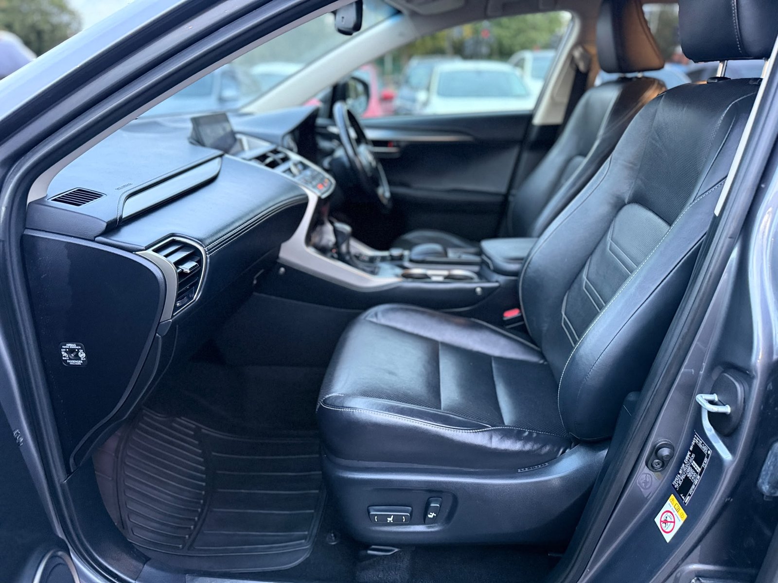 Lexus NX300H Luxury 2015