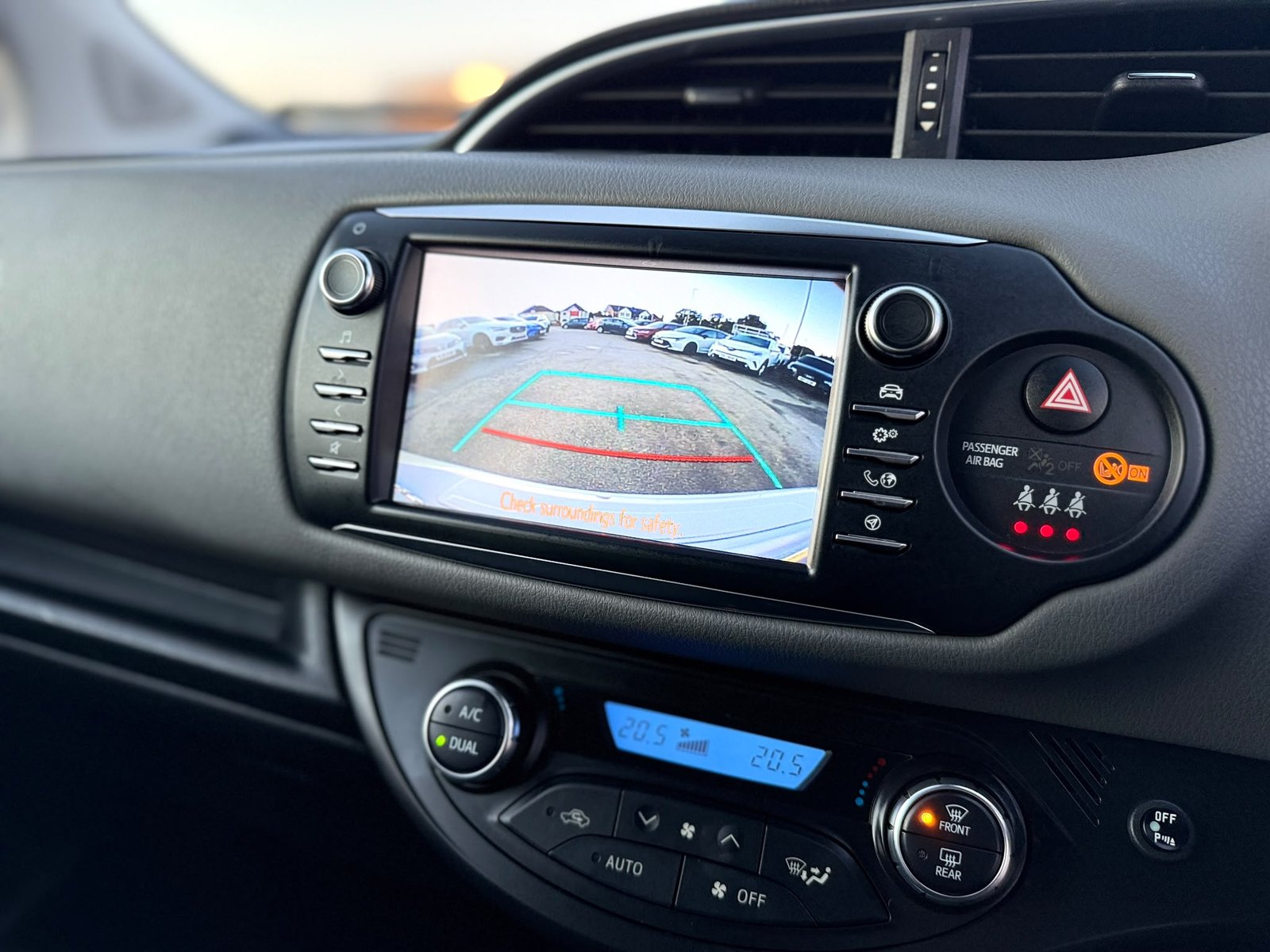 Toyota Yaris Icon Tech 2018
