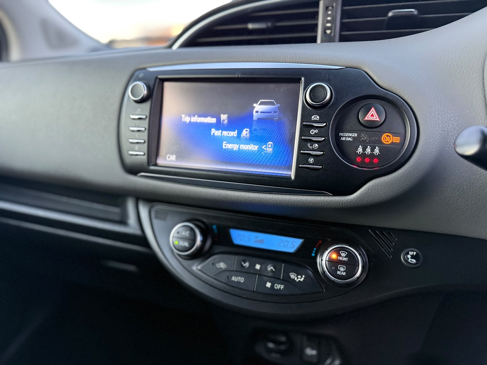 Toyota Yaris Icon Tech 2018