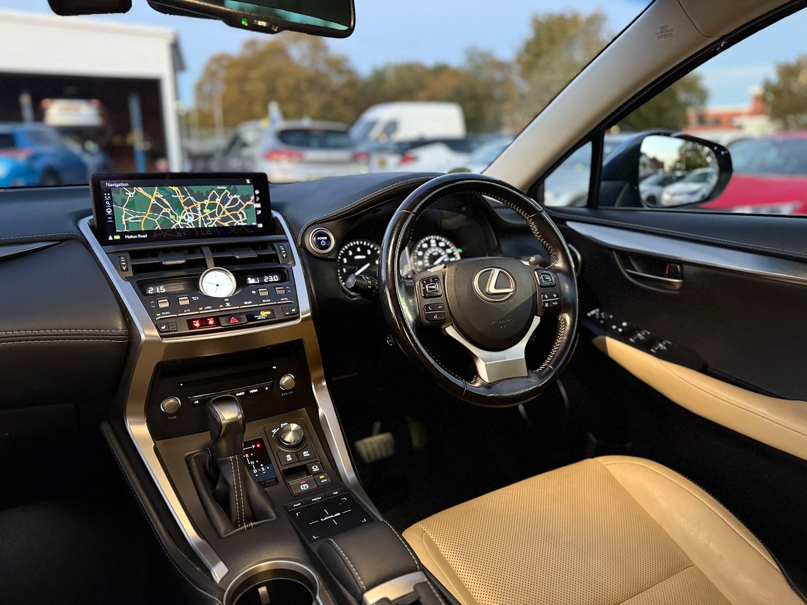 Lexus NX300H Luxury-2018